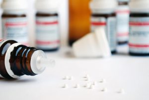 Alternative Medizin mit Homöopathie und Globuli